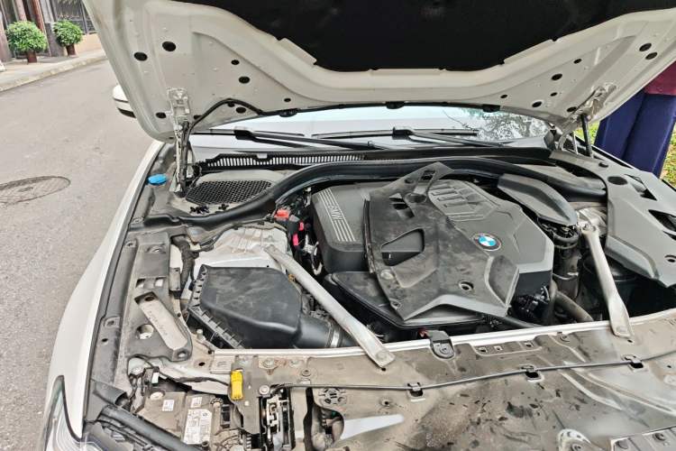Used BMW 5 Series 2021 530Li Leading Model M Sport Package Engine Bay Right