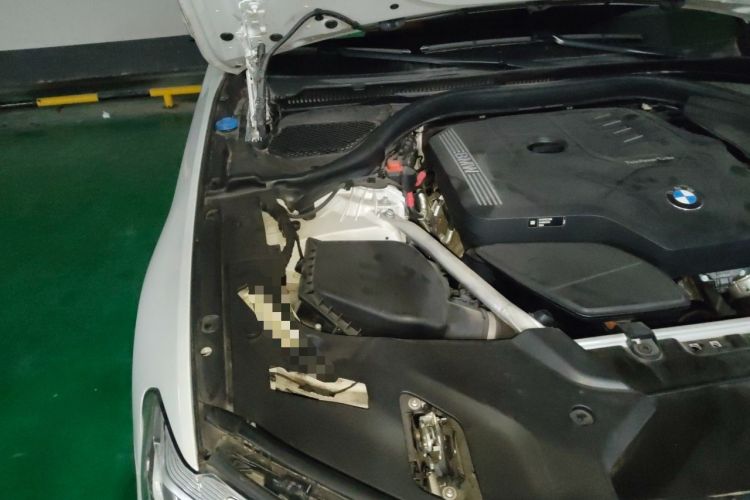 Used BMW 5 Series 2021 525Li Luxury Package Engine Bay Right