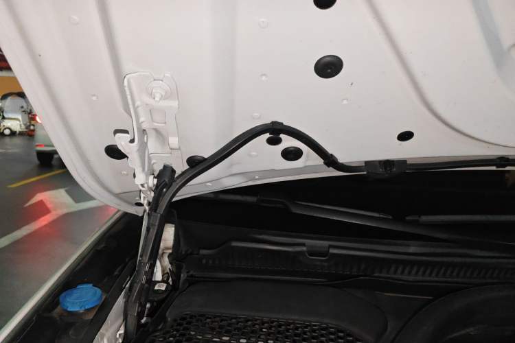 Used BMW 5 Series 2021 525Li Luxury Package Engine Bay Right