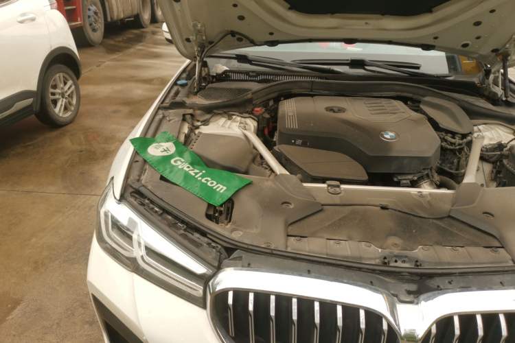 Used BMW 5 Series 2021 525i M Sport Package Engine Bay Right