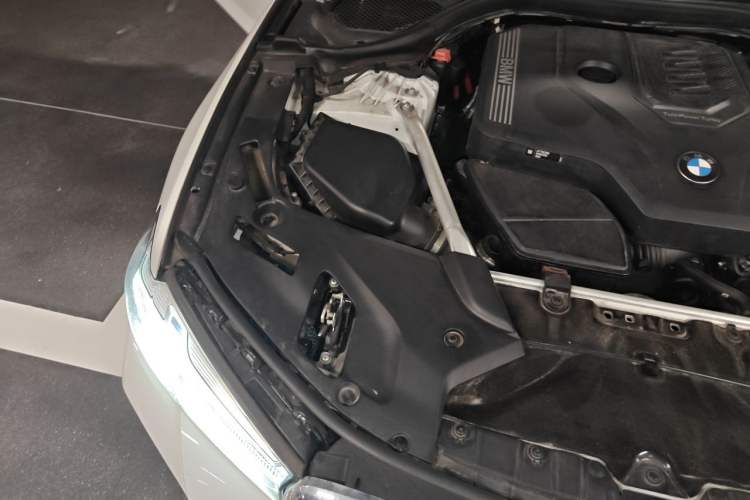 Used BMW 5 Series 2021 530Li Leading Model M Sport Package Engine Bay Right