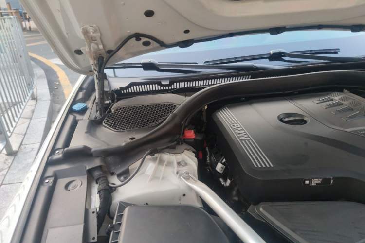 Used BMW 5 Series 2021 530Li xDrive M Sport Package Engine Bay Right