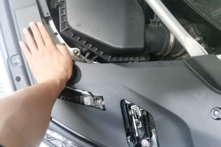 Used BMW 5 Series 2021 Facelifted 530Li Leading Edition M Sport Package Engine Bay Right