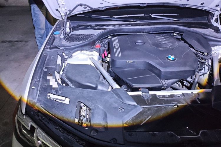 Used BMW 5 Series 2021 530Li Luxury Edition M Sport Package Engine Bay Right