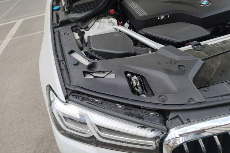 Used BMW 5 Series 2021 530Li xDrive Luxury Package Engine Bay Right