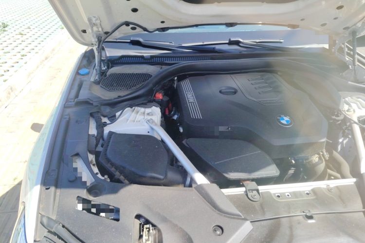 Used BMW 5 Series 2021 525Li Luxury Package Engine Bay Right