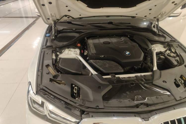 Used BMW 5 Series 2021 530Li Leading Model M Sport Package Engine Bay Right