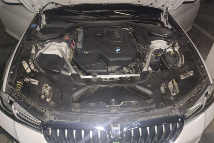 Used BMW 5 Series 2021 530Li Leading Model M Sport Package Engine Bay