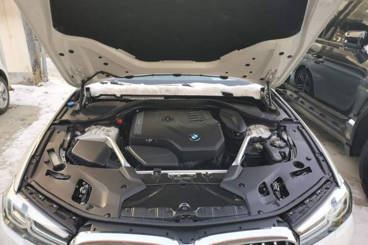 Used BMW 5 Series 2021 530Li xDrive Luxury Package Engine Bay