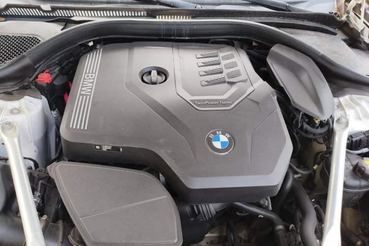 Used BMW 5 Series 2021 530Li Leading Model M Sport Package Engine Bay