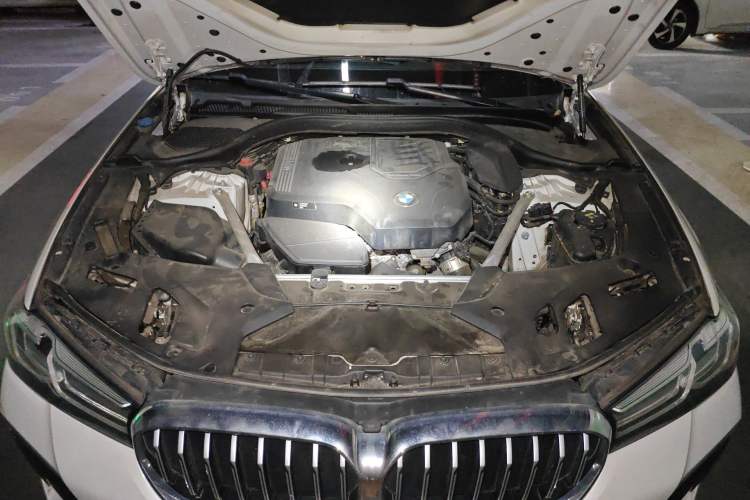 Used BMW 5 Series 2021 Facelifted 525Li M Sport Package Engine Bay
