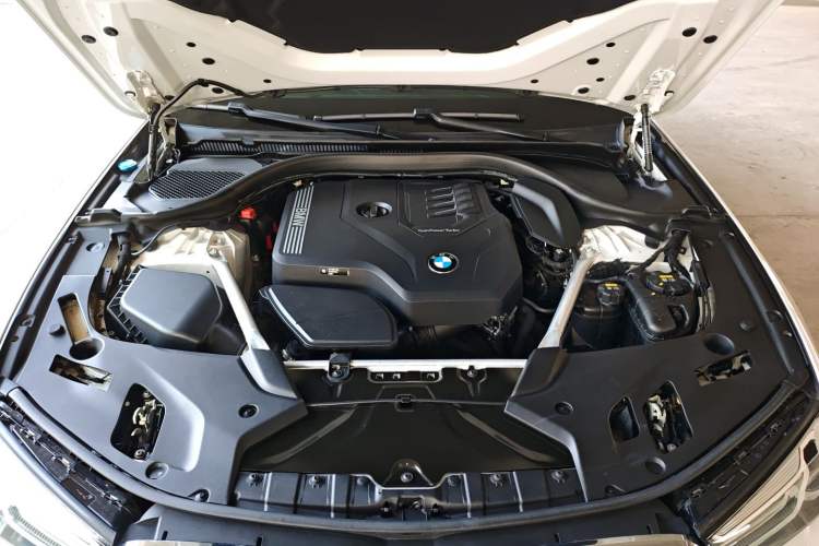Used BMW 5 Series 2021 530Li Leading Model M Sport Package Engine Bay