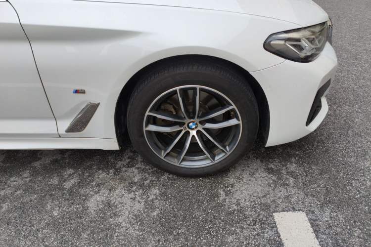 Used BMW 5 Series 2021 525Li M Sport Package Exterior 1