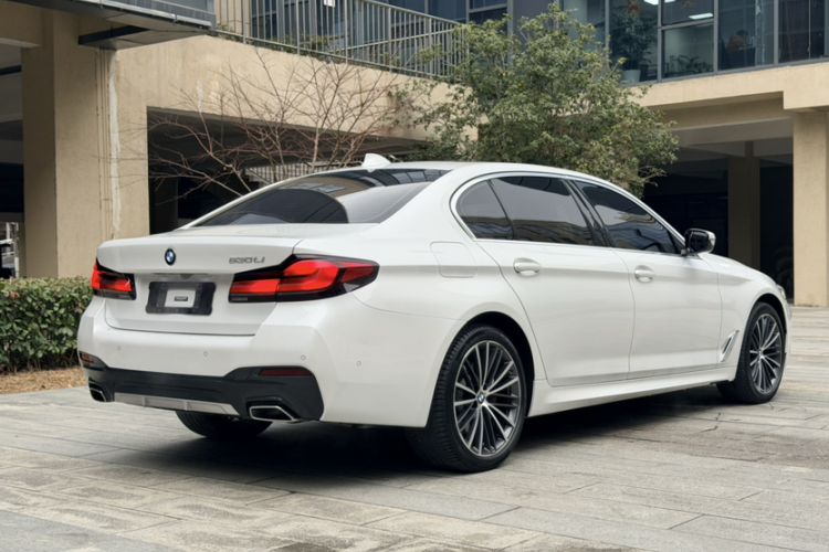Used BMW 5 Series 2021 530Li Leading Model M Sport Package Exterior 1