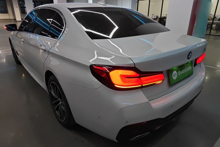 Used BMW 5 Series 2021 Facelifted 525Li M Sport Package Exterior 2
