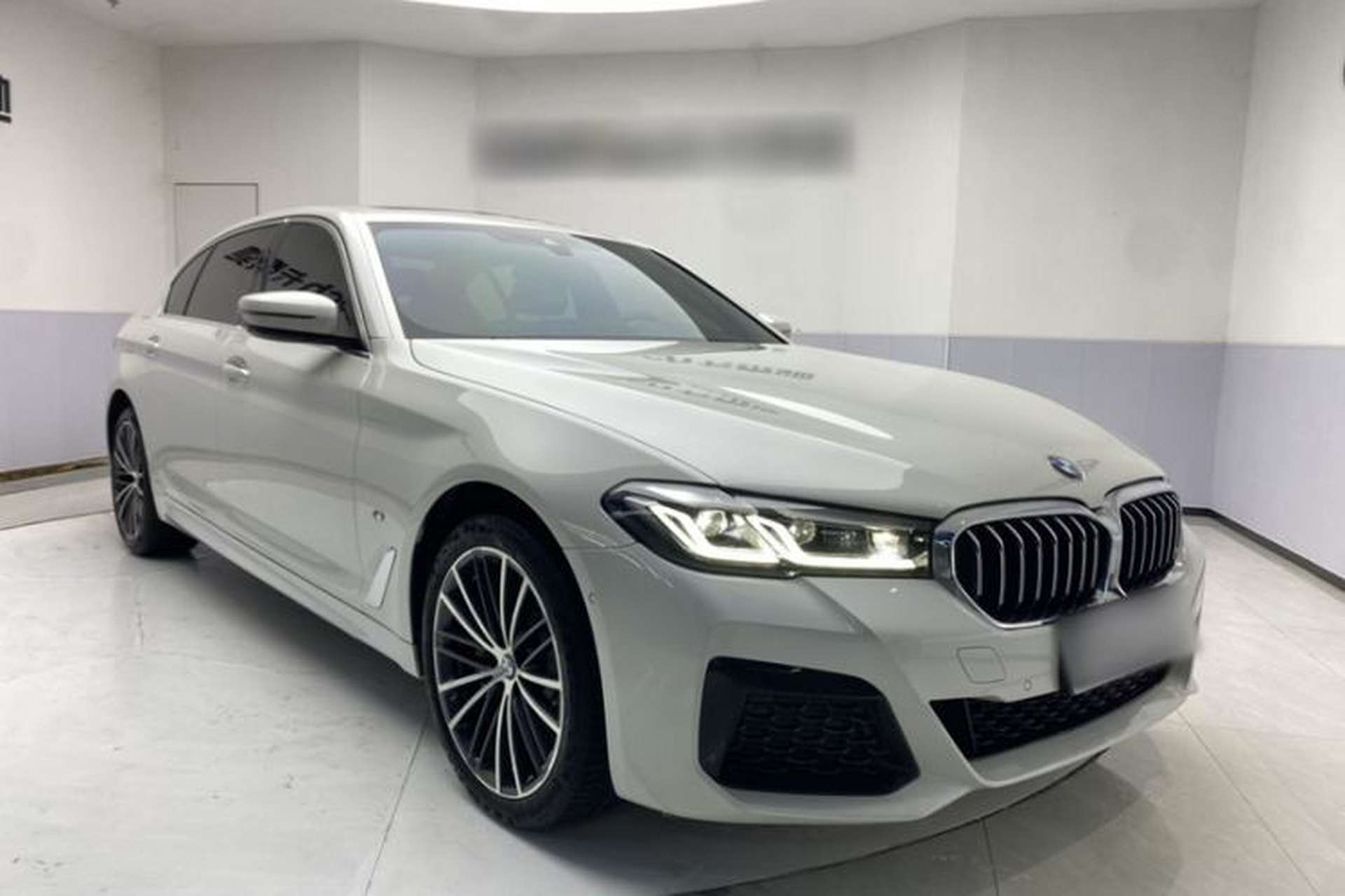 Used BMW 5 Series 2021 Facelifted 530Li Leading Edition M Sport Package Exterior 2