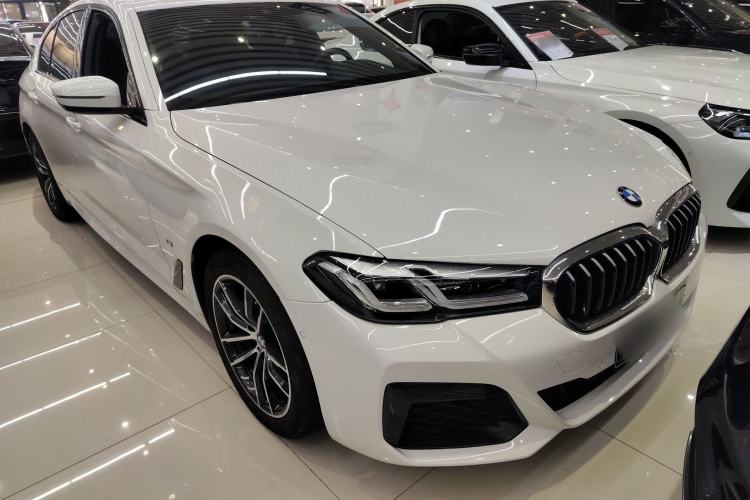 Used BMW 5 Series 2021 525i M Sport Package Exterior 2