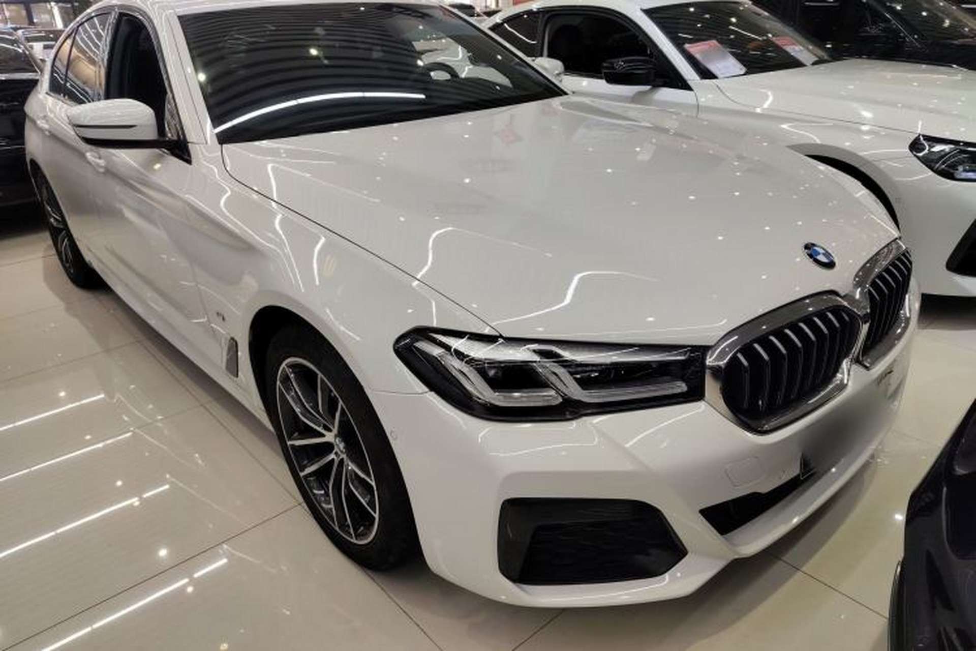 Used BMW 5 Series 2021 525i M Sport Package Exterior 2
