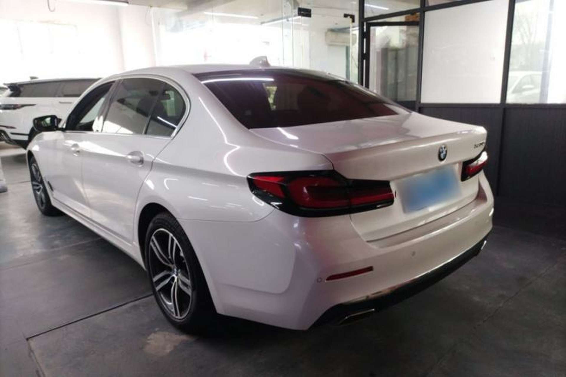 Used BMW 5 Series 2021 530Li Leading Luxury Package Exterior 2