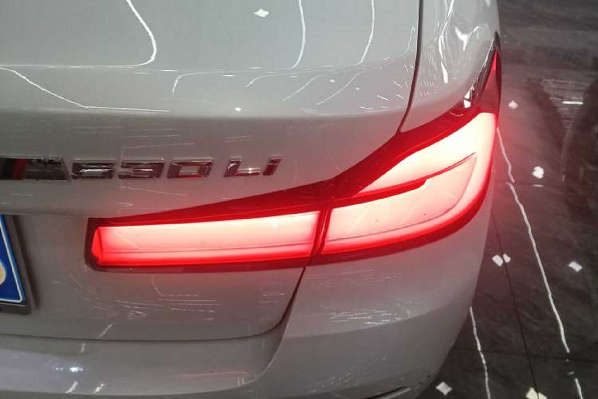 Used BMW 5 Series 2021 530Li Leading Luxury Package Exterior 3