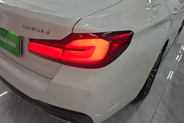 Used BMW 5 Series 2021 Facelifted 525Li M Sport Package Exterior 3