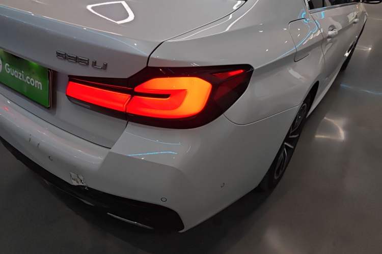 Used BMW 5 Series 2021 Facelifted 525Li M Sport Package Exterior 3