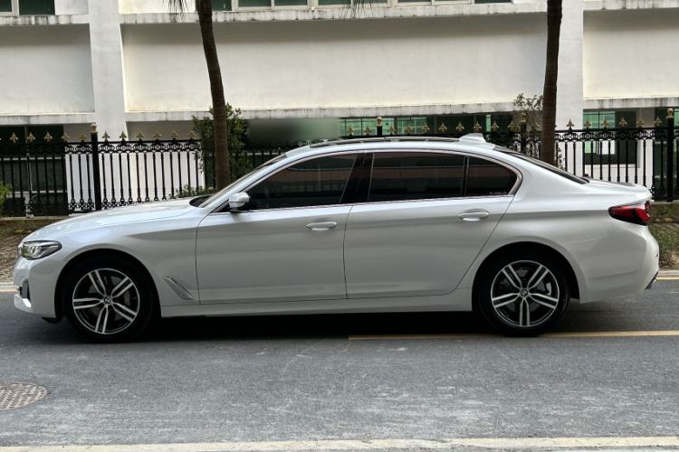 Used BMW 5 Series 2021 530Li Leading Luxury Package Exterior 3