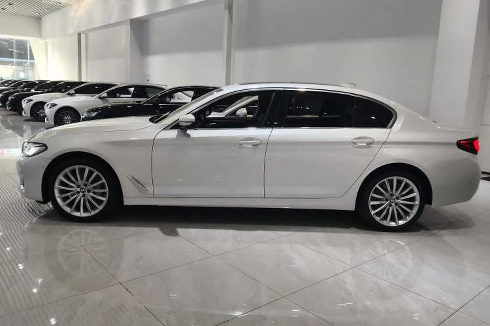 Used BMW 5 Series 2021 Updated 530Li Luxury Package Premium Edition Exterior 3