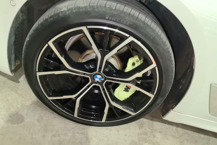 Used BMW 5 Series 2021 530Li Leading Model M Sport Package Exterior 4
