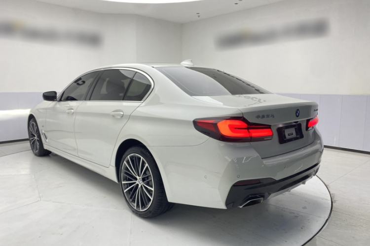 Used BMW 5 Series 2021 Facelifted 530Li Leading Edition M Sport Package Exterior 4
