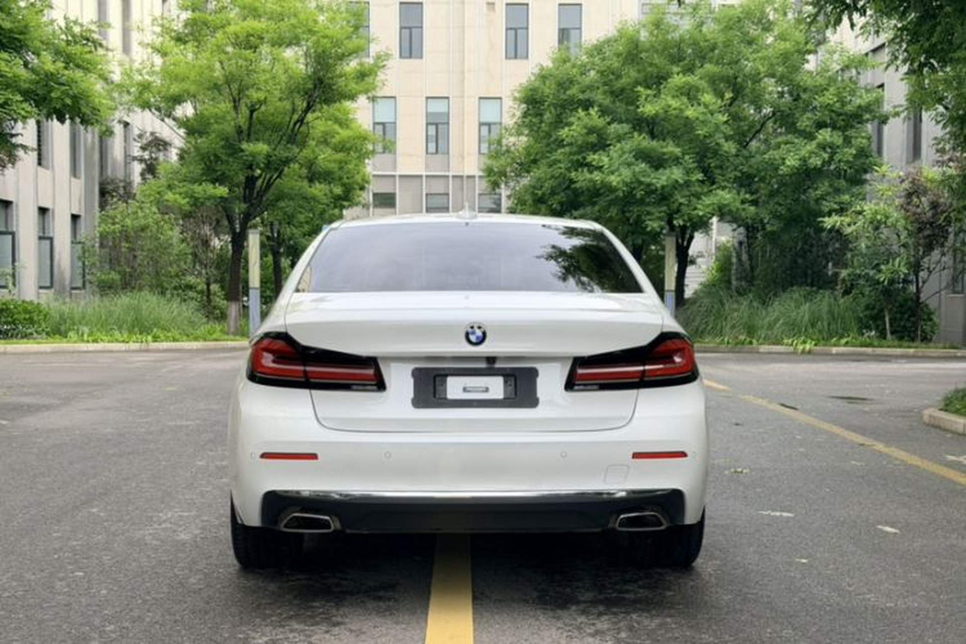 Used BMW 5 Series 2021 525Li Luxury Package Exterior 4