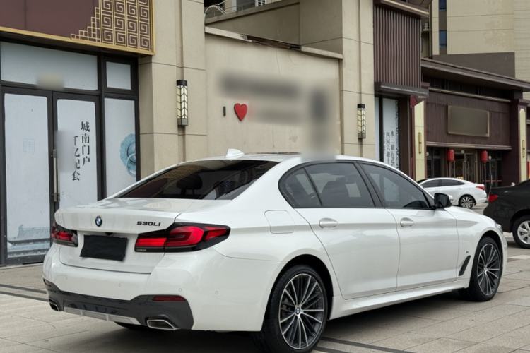 Used BMW 5 Series 2021 Facelifted 530Li Leading Edition M Sport Package Exterior 5