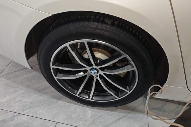 Used BMW 5 Series 2021 Facelifted 525Li M Sport Package Exterior 5
