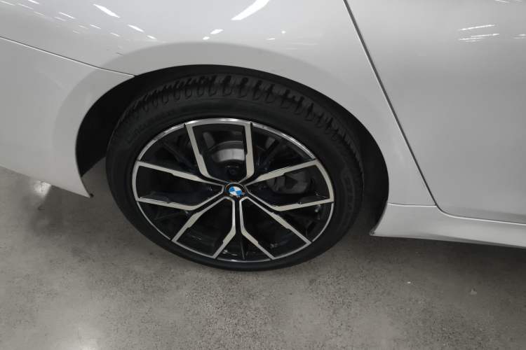 Used BMW 5 Series 2021 Restyled 530Li Luxury Edition M Sport Package Exterior 5
