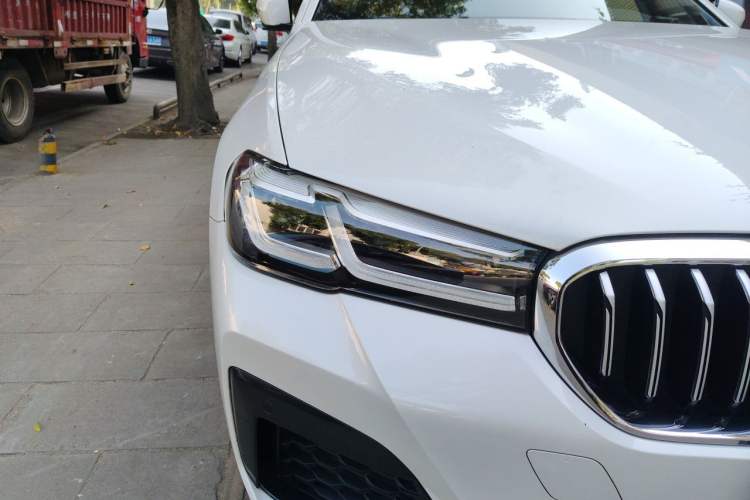 Used BMW 5 Series 2021 525Li M Sport Package Exterior 6