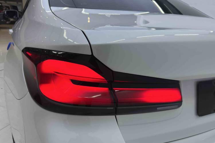 Used BMW 5 Series 2021 525Li M Sport Package Exterior 7