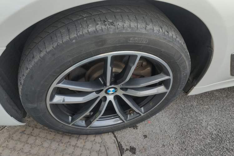 Used BMW 5 Series 2021 Facelifted 525Li M Sport Package Exterior 7