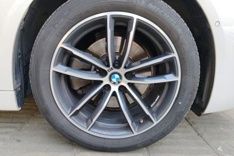 Used BMW 5 Series 2021 525Li M Sport Package Exterior 7