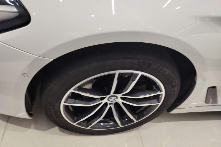 Used BMW 5 Series 2021 525i M Sport Package Exterior 7