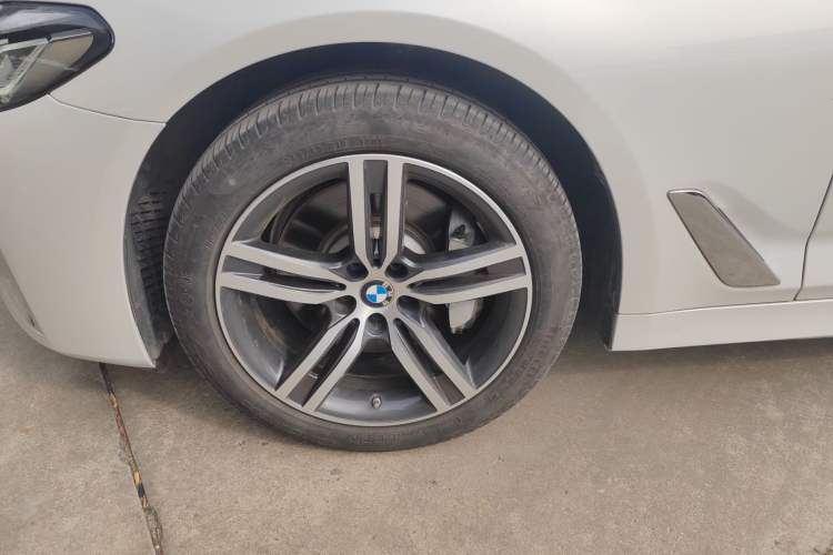 Used BMW 5 Series 2021 Restyled 530Li Leading Edition Luxury Package Exterior 7