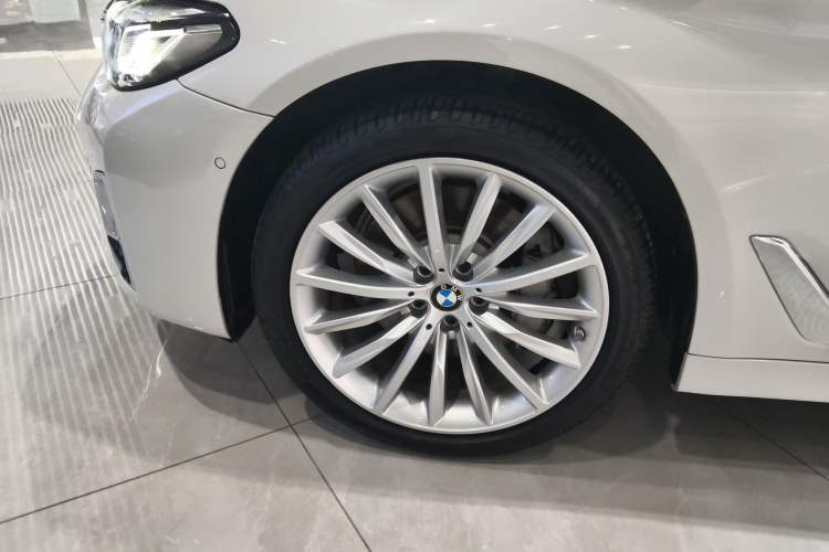 Used BMW 5 Series 2021 Updated 530Li Luxury Package Premium Edition Exterior 7