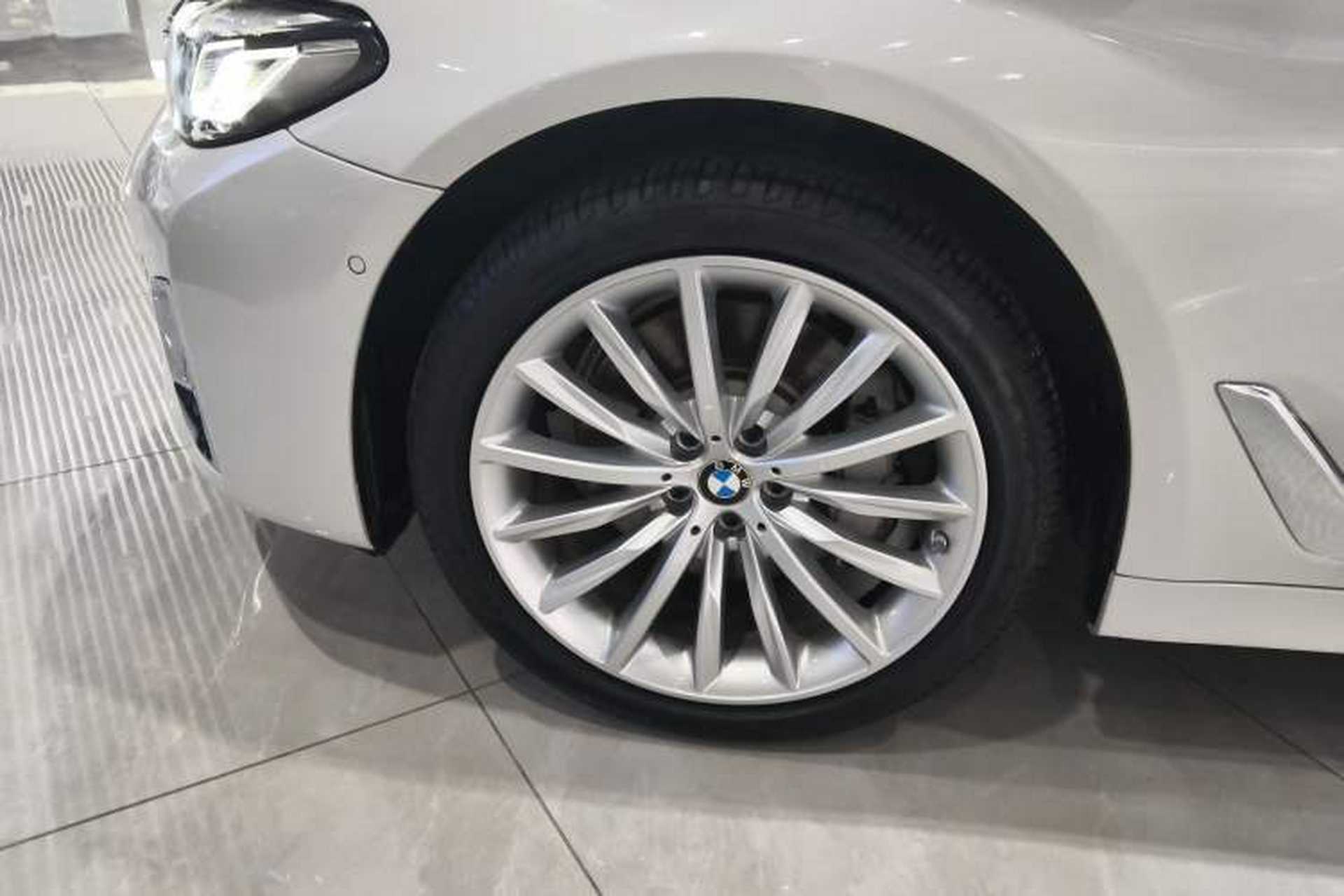 Used BMW 5 Series 2021 Updated 530Li Luxury Package Premium Edition Exterior 7