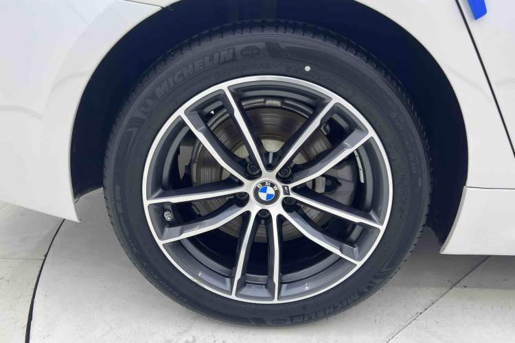 Used BMW 5 Series 2021 525Li M Sport Package Exterior 8
