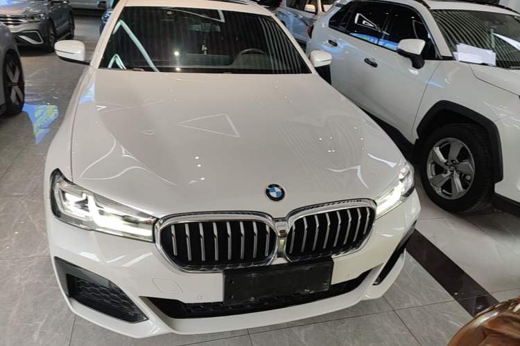 Used BMW 5 Series 2021 525Li M Sport Package Front