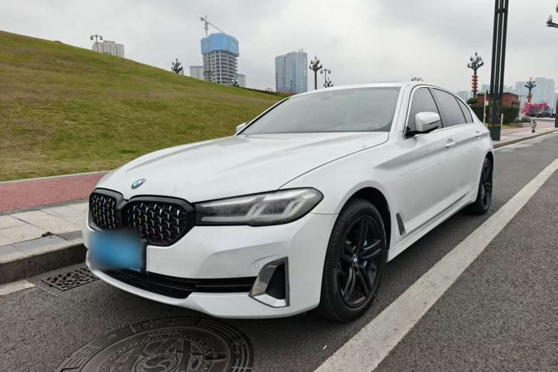Used BMW 5 Series 2021 Restyled 530Li Leading Edition Luxury Package Front Left 45 Deg