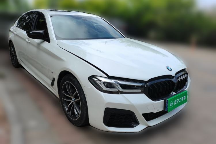 Used BMW 5 Series 2021 525i M Sport Package Front Right 45 Deg