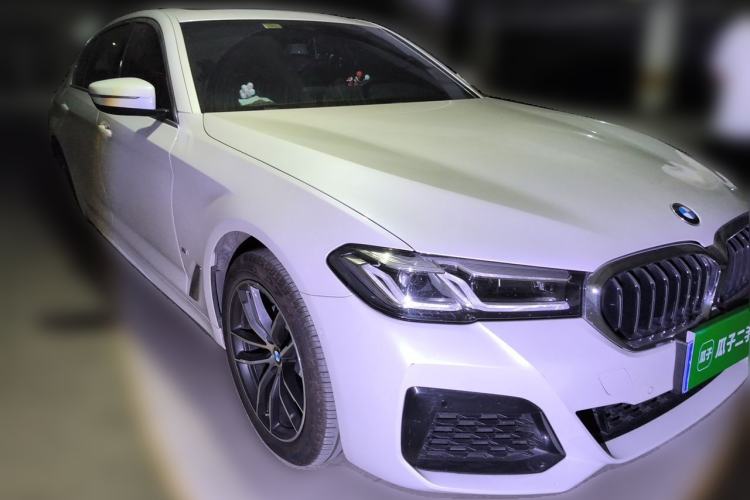 Used BMW 5 Series 2021 525Li M Sport Package Front Right 45 Deg