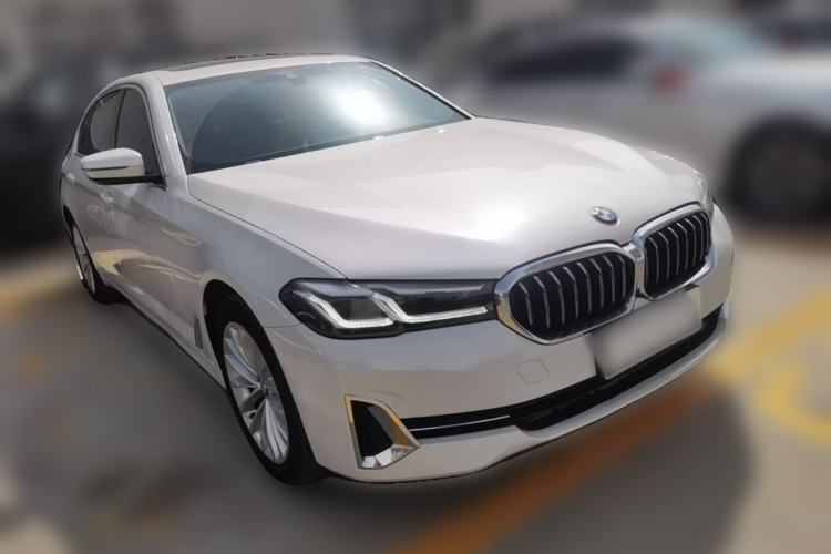 Used BMW 5 Series 2021 Updated Version 525Li Luxury Package Front Right 45 Deg