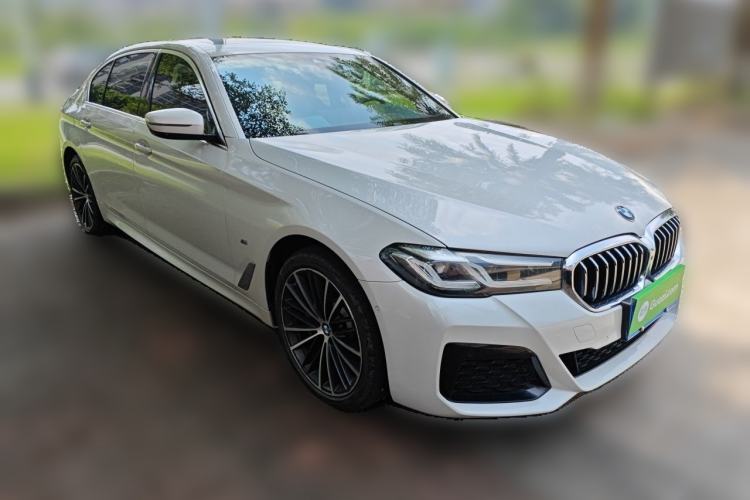 Used BMW 5 Series 2021 530Li Leading Model M Sport Package Front Right 45 Deg