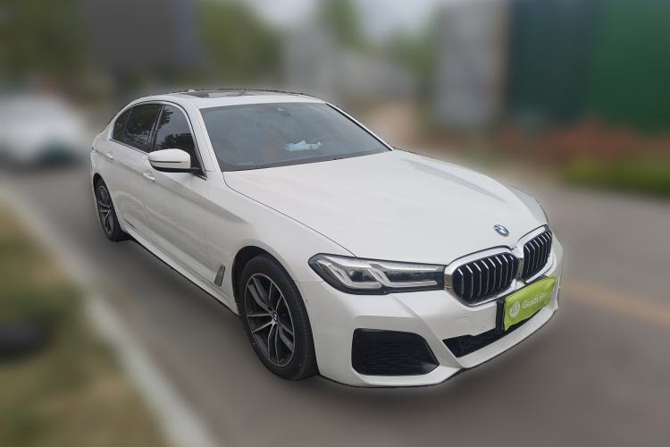 Used BMW 5 Series 2021 525Li M Sport Package Front Right 45 Deg